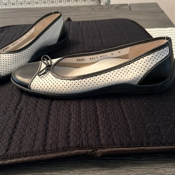Salvatore Ferragamo Italian made black and white loafers - Picture 2 of 3